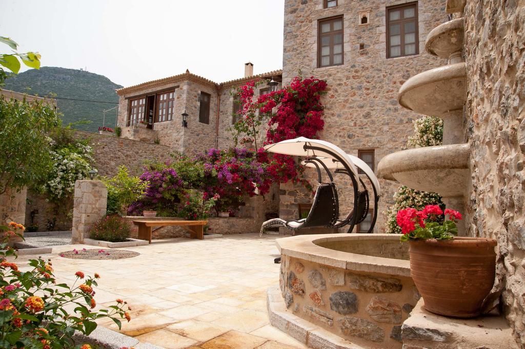 Hotel Archontiko Hatzipanayioti Leonídion