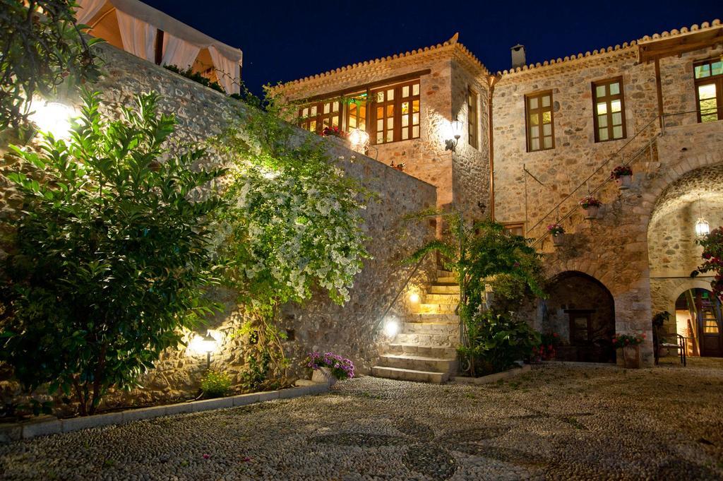 Hotel Archontiko Hatzipanayioti 4*
