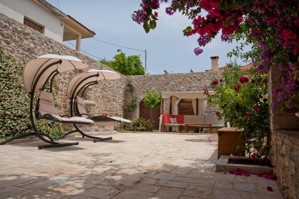 Archontiko Hatzipanayioti Hotel 4*