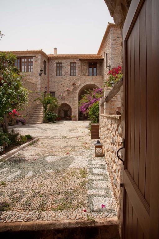 Hotel Archontiko Hatzipanayioti Leonídion