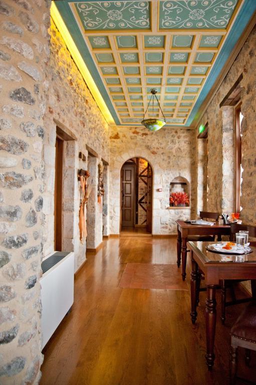 Hotel Archontiko Hatzipanayioti 4*